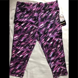 ❤️3/4 Fitness Pastels purple cropped leggings M
